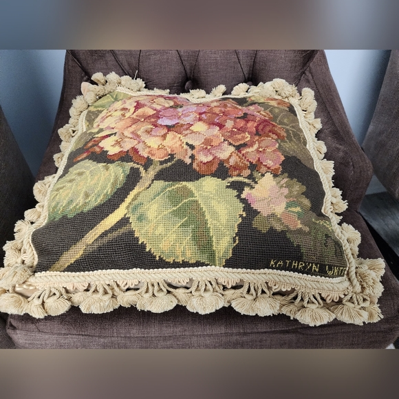 Wool Needlepoint Kathryn White Design Hydrangea Tasseled Pillows 2 Piece.  C0938 - Picture 5 of 10